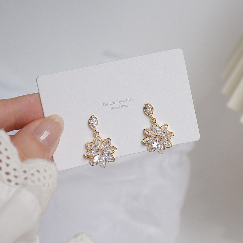 Boucle d'oreille en dentelle c - Body Jewelry Diamond avis et prix